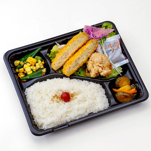 A.コロッケとからあげ弁当